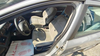 Peugeot 307 16V 5p. XT (7)