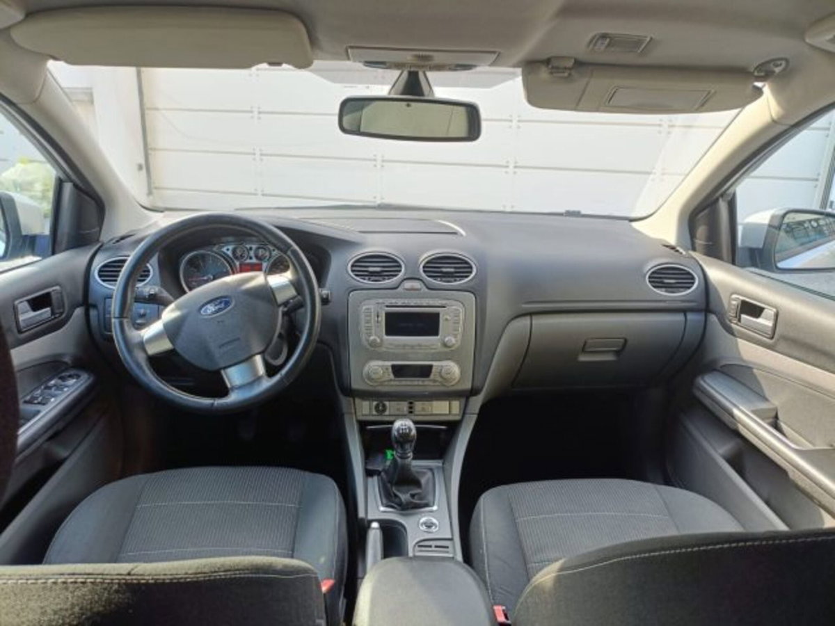 Ford Focus 1.6 (115CV) 5p. Bz.- GPL Ikon (10)
