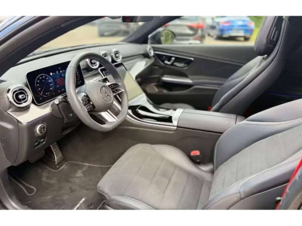 Mercedes-Benz CLE Coupé 300 e phev AMG Line Premium Plus auto (9)
