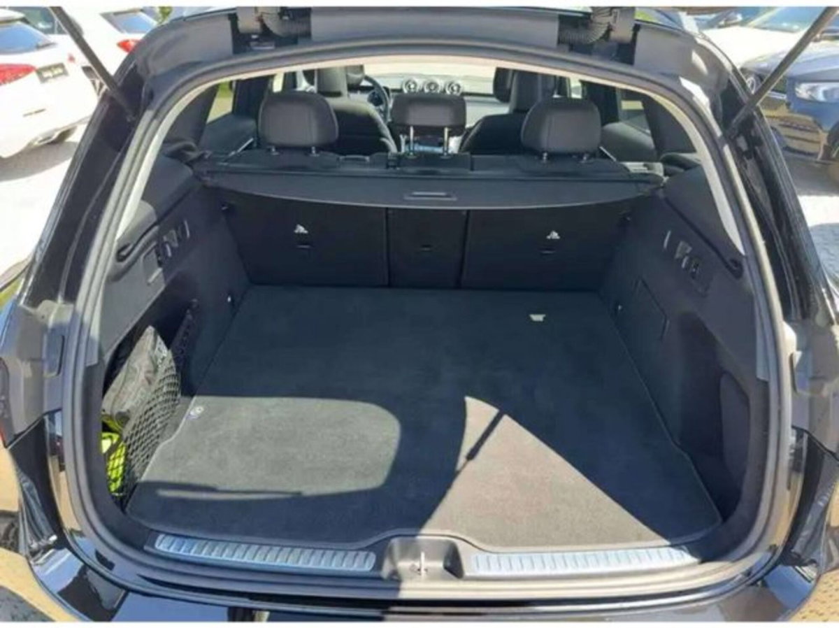 Mercedes-Benz GLC SUV 220 d AMG Line Premium Plus 4matic auto (13)