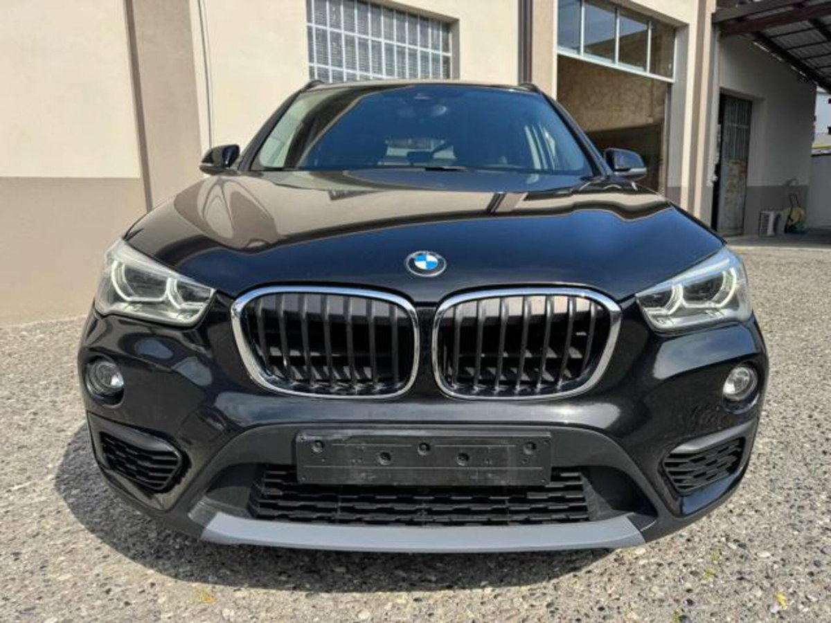 BMW X1 sDrive16d Sport (2)