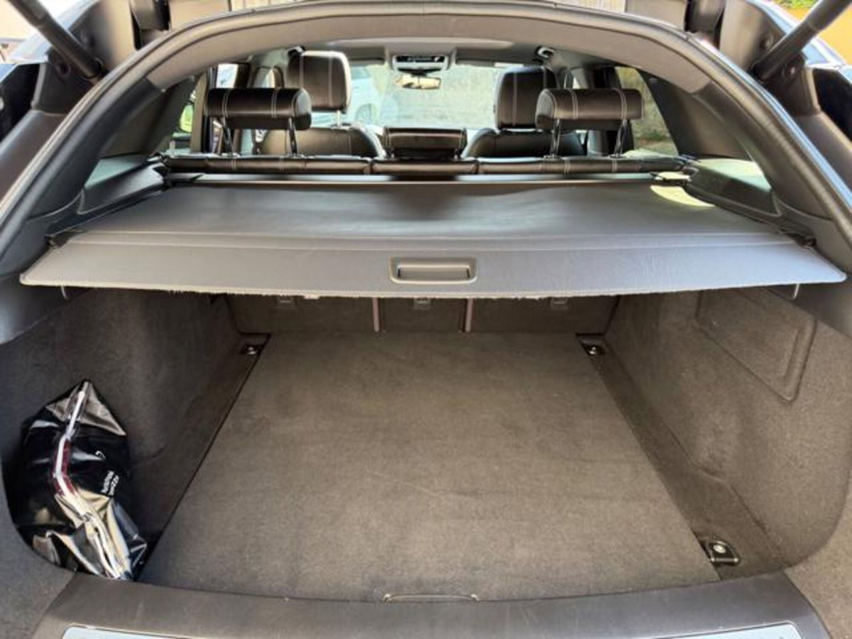 Land Rover Range Rover Velar 2.0D I4 240 CV R-Dynamic S (18)