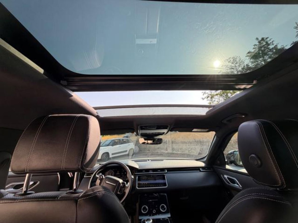 Land Rover Range Rover Velar 2.0D I4 240 CV R-Dynamic S (19)