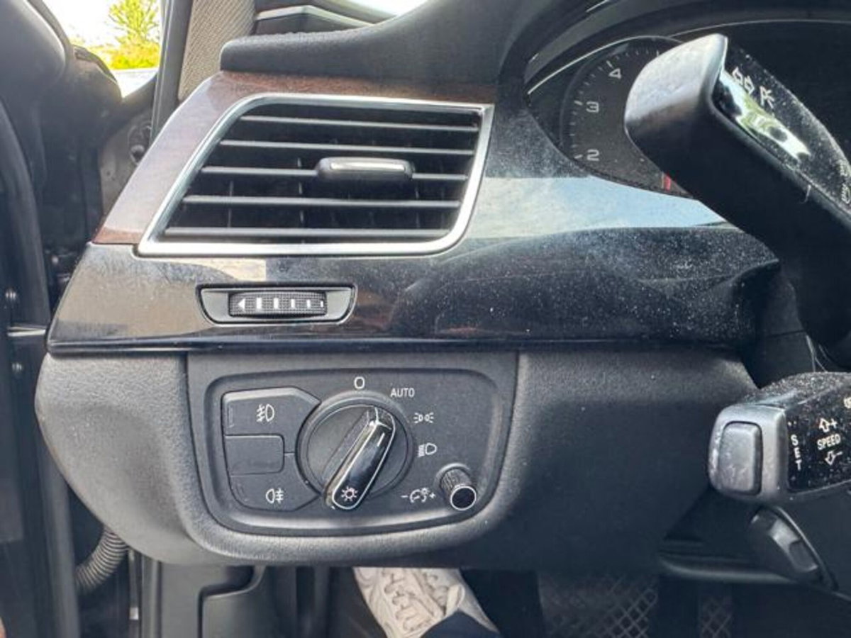 Audi A8 4.0 TFSI quattro tiptronic (14)