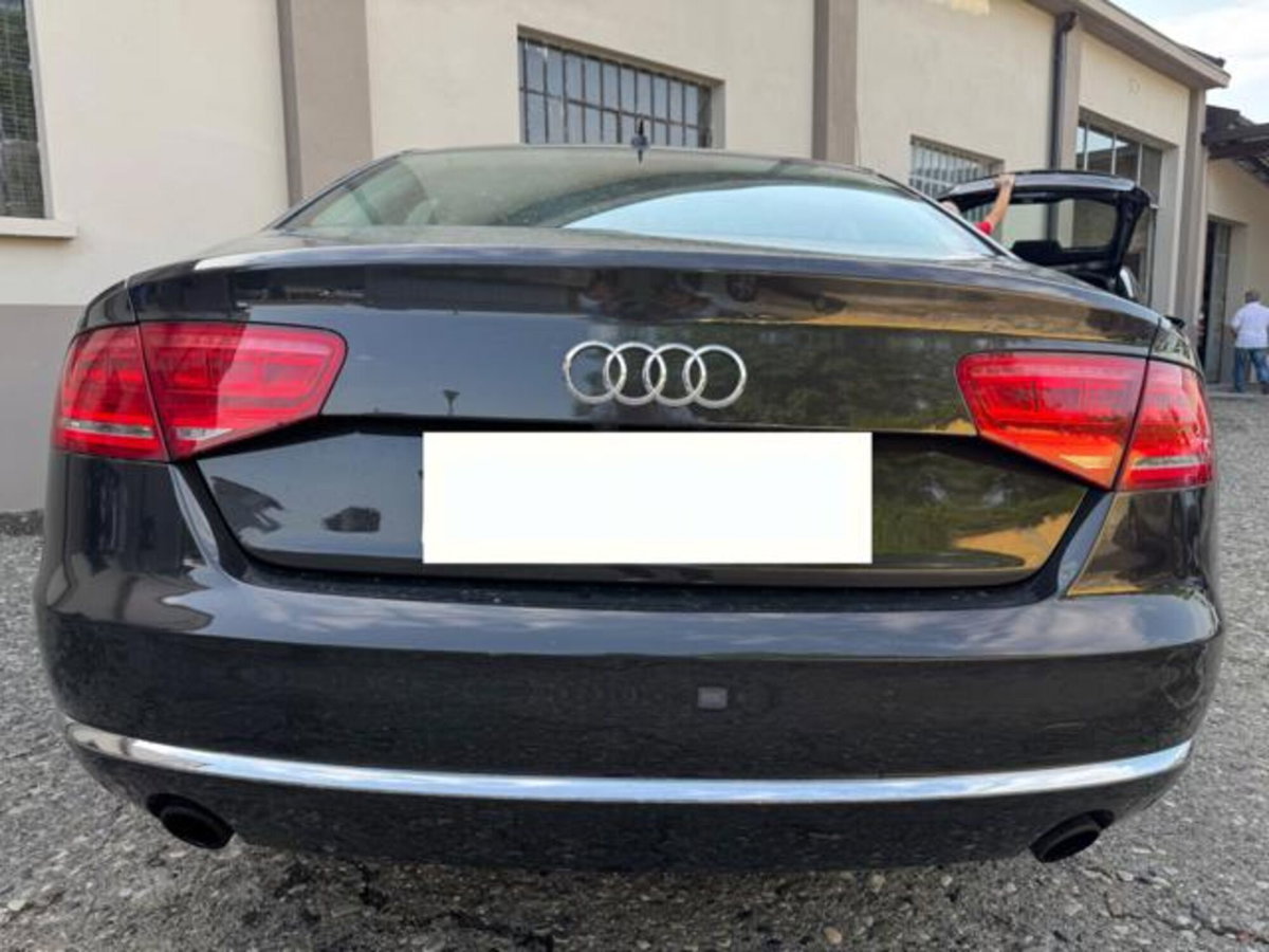 Audi A8 4.0 TFSI quattro tiptronic (5)