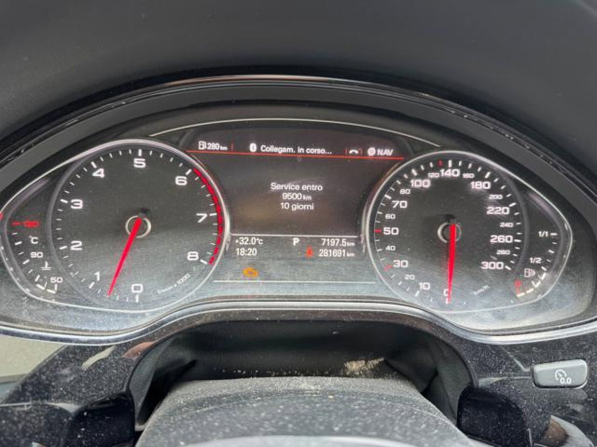 Audi A8 4.0 TFSI quattro tiptronic (7)