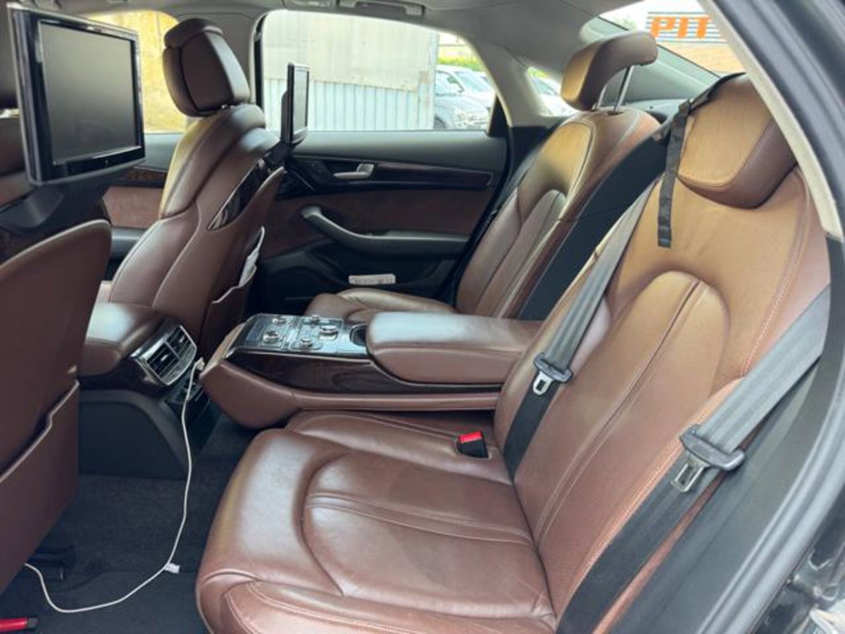 Audi A8 4.0 TFSI quattro tiptronic (8)