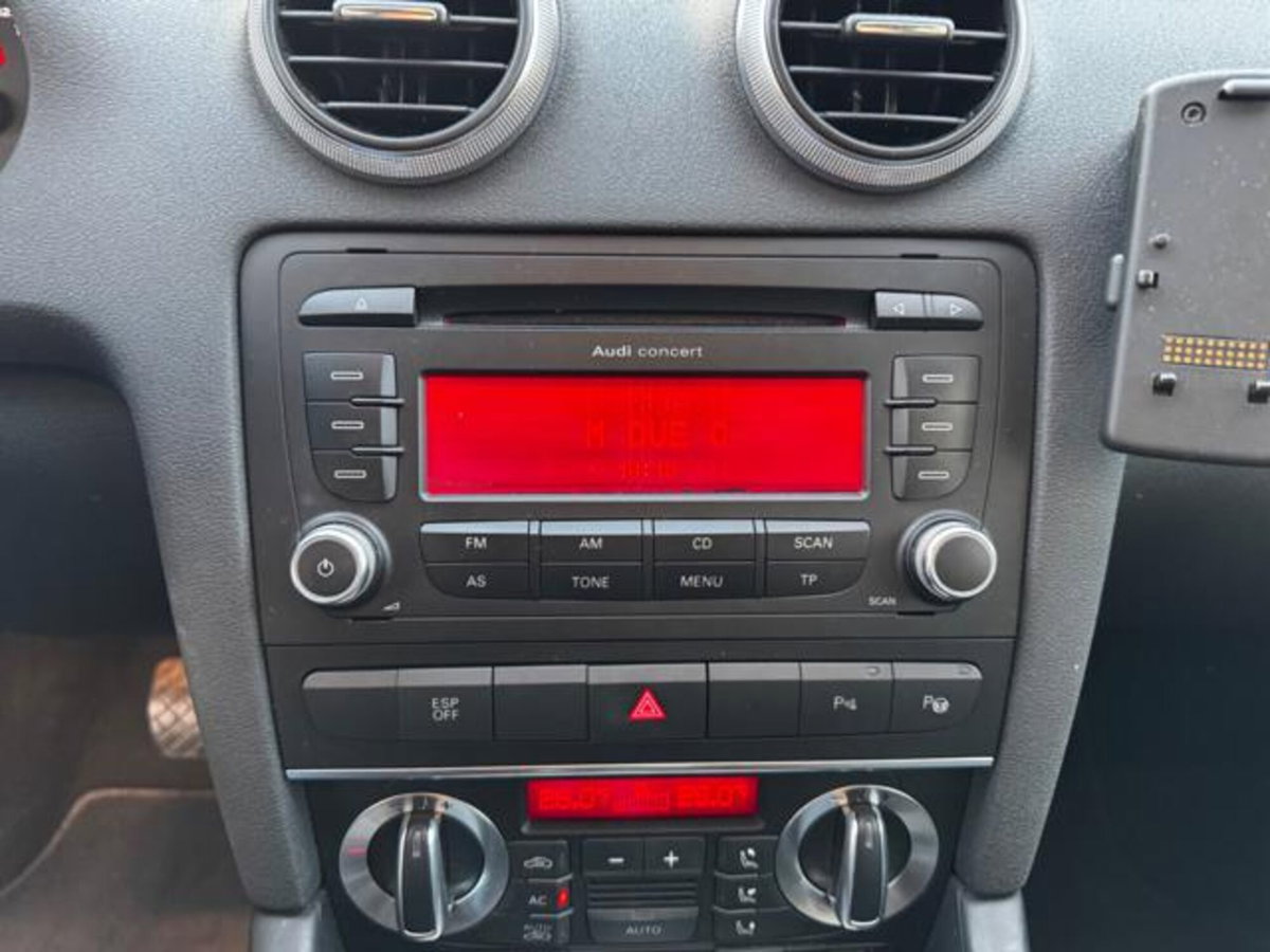 Audi A3 Sportback 1.9 TDI F.AP. S tronic Attraction (14)