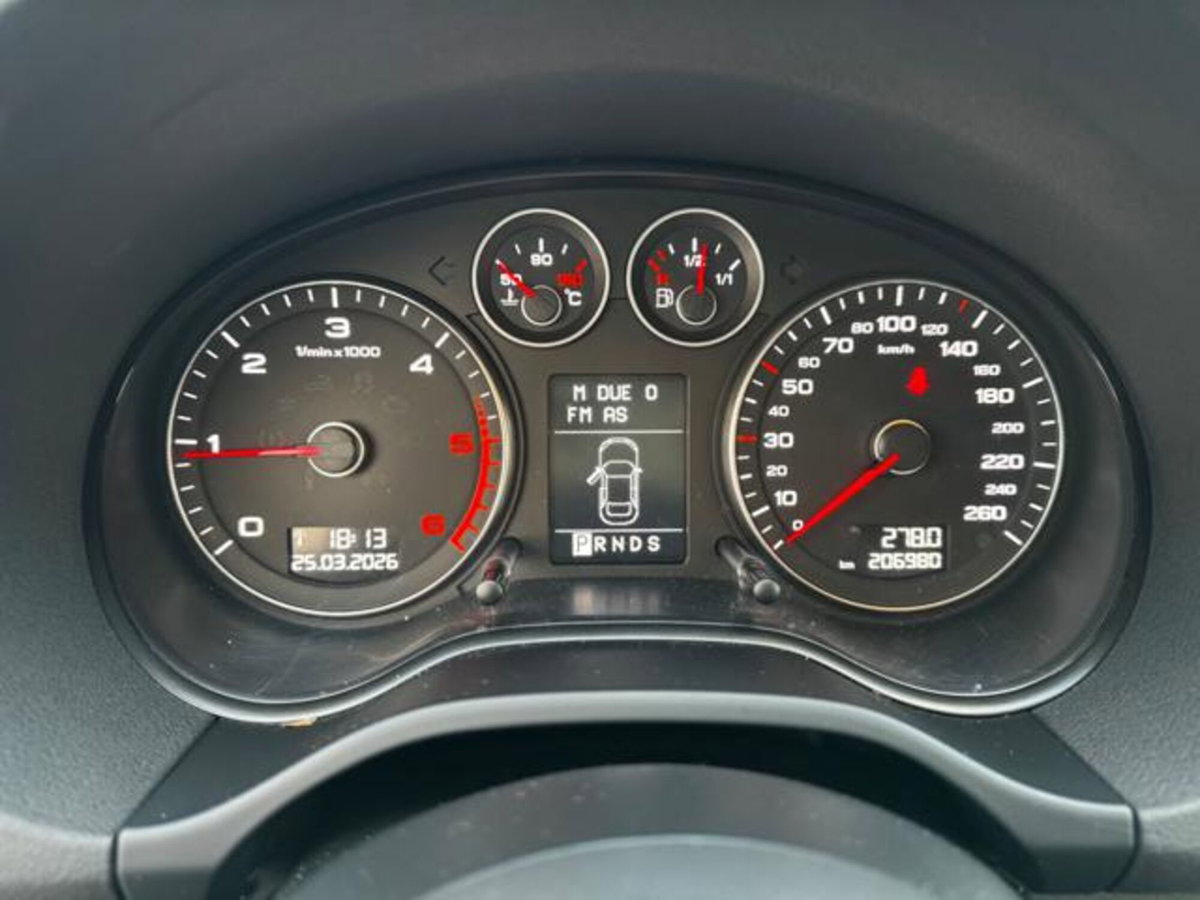Audi A3 Sportback 1.9 TDI F.AP. S tronic Attraction (7)