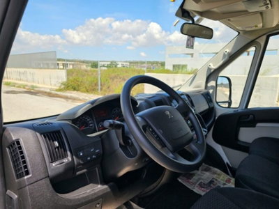 Peugeot Boxer Furgone 330 2.0 BlueHDi/110CV FAP PC-TN Combi Comfort (12)