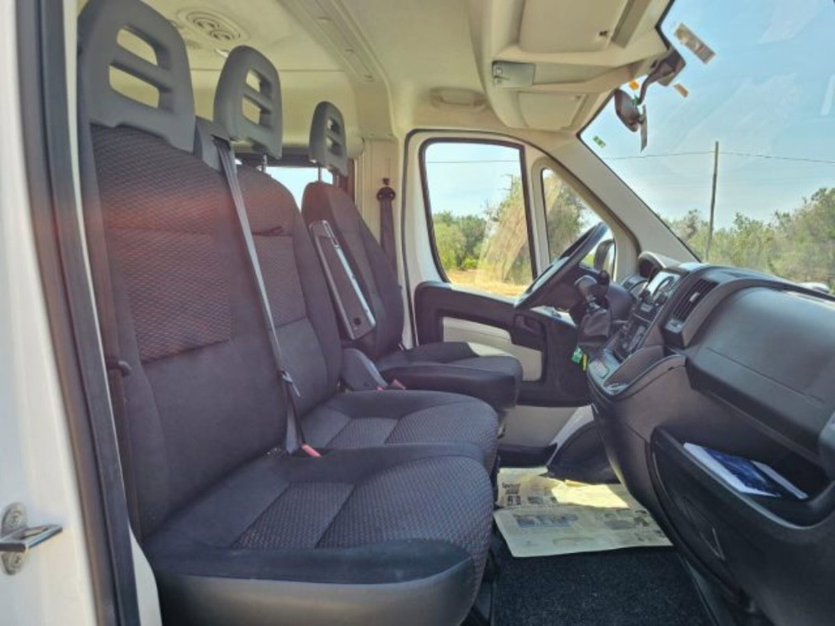 Peugeot Boxer Furgone 330 2.0 BlueHDi/110CV FAP PC-TN Combi Comfort (13)