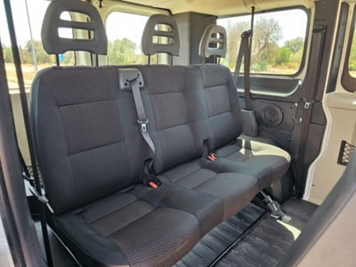 Peugeot Boxer Furgone 330 2.0 BlueHDi/110CV FAP PC-TN Combi Comfort (16)