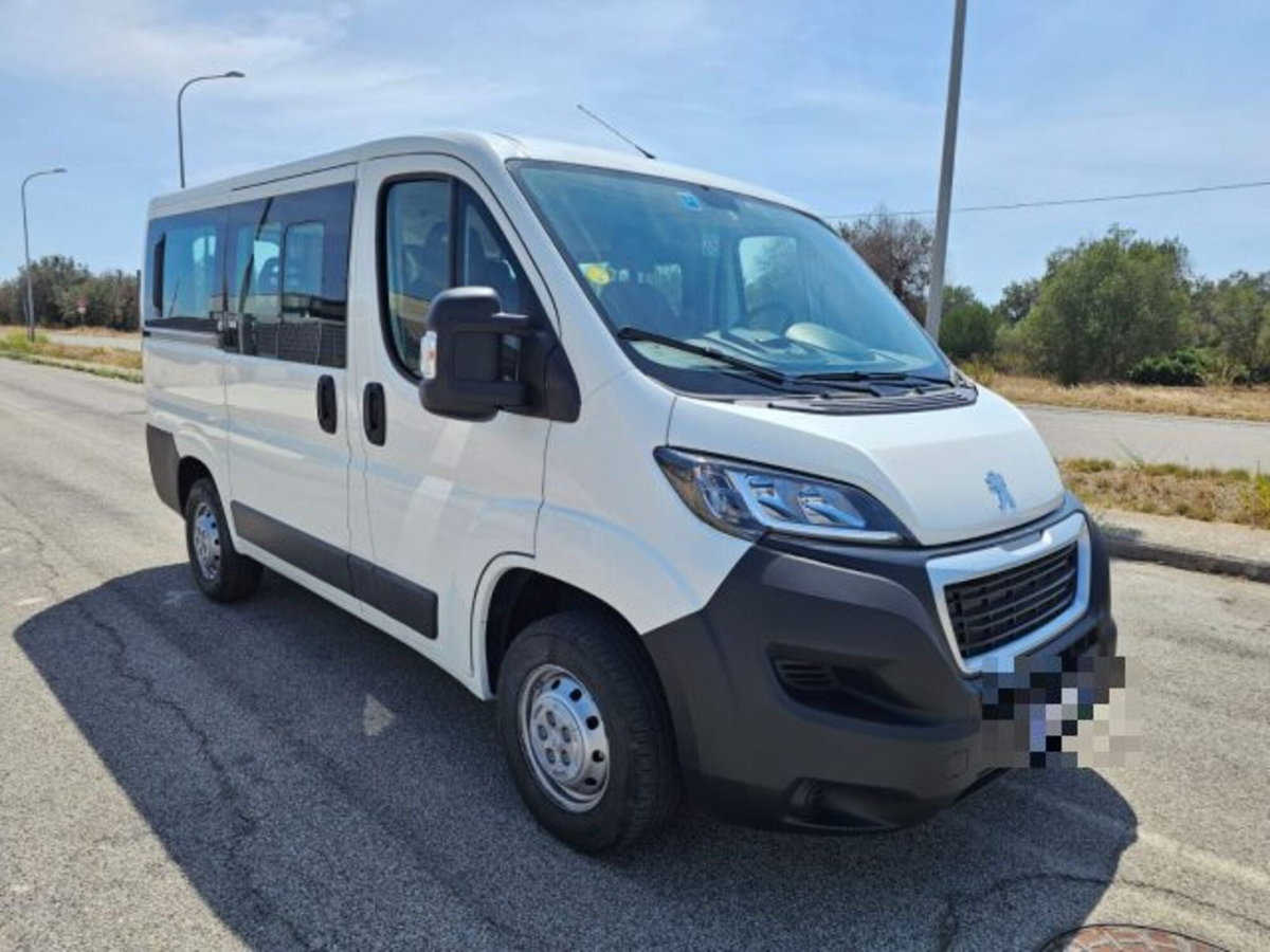 Peugeot Boxer Furgone 330 2.0 BlueHDi/110CV FAP PC-TN Combi Comfort (3)