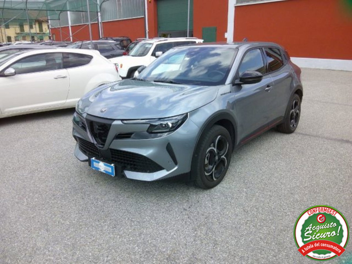 Alfa Romeo Junior 1.2 ibrida Sport Speciale 145cv edct6 (2)