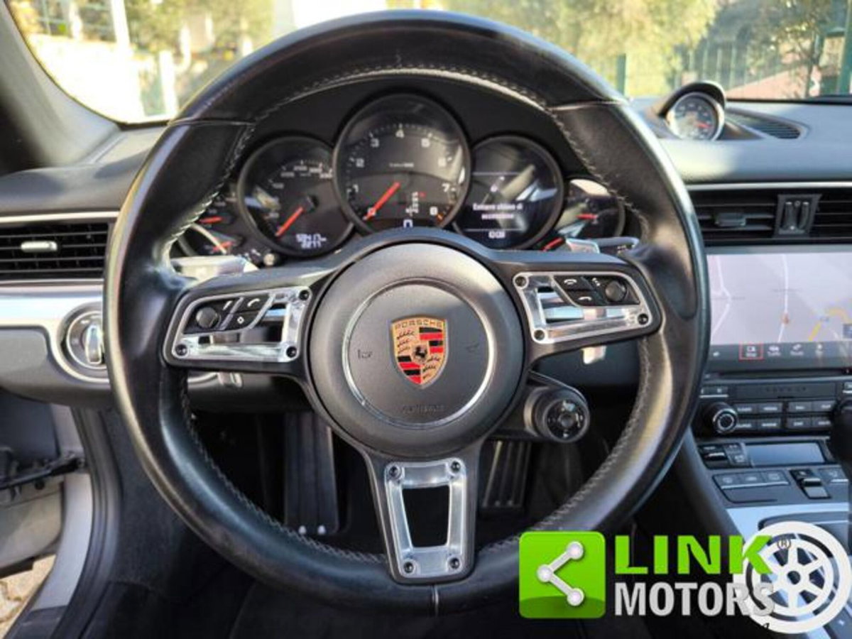 Porsche 911 Coupé 3.0 Carrera 4 (10)
