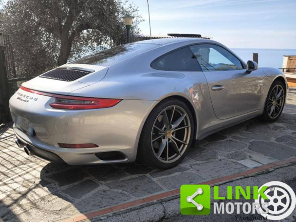 Porsche 911 Coupé 3.0 Carrera 4 (15)