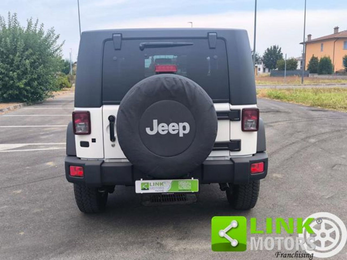Jeep Wrangler 3.8 Rubicon Auto (4)