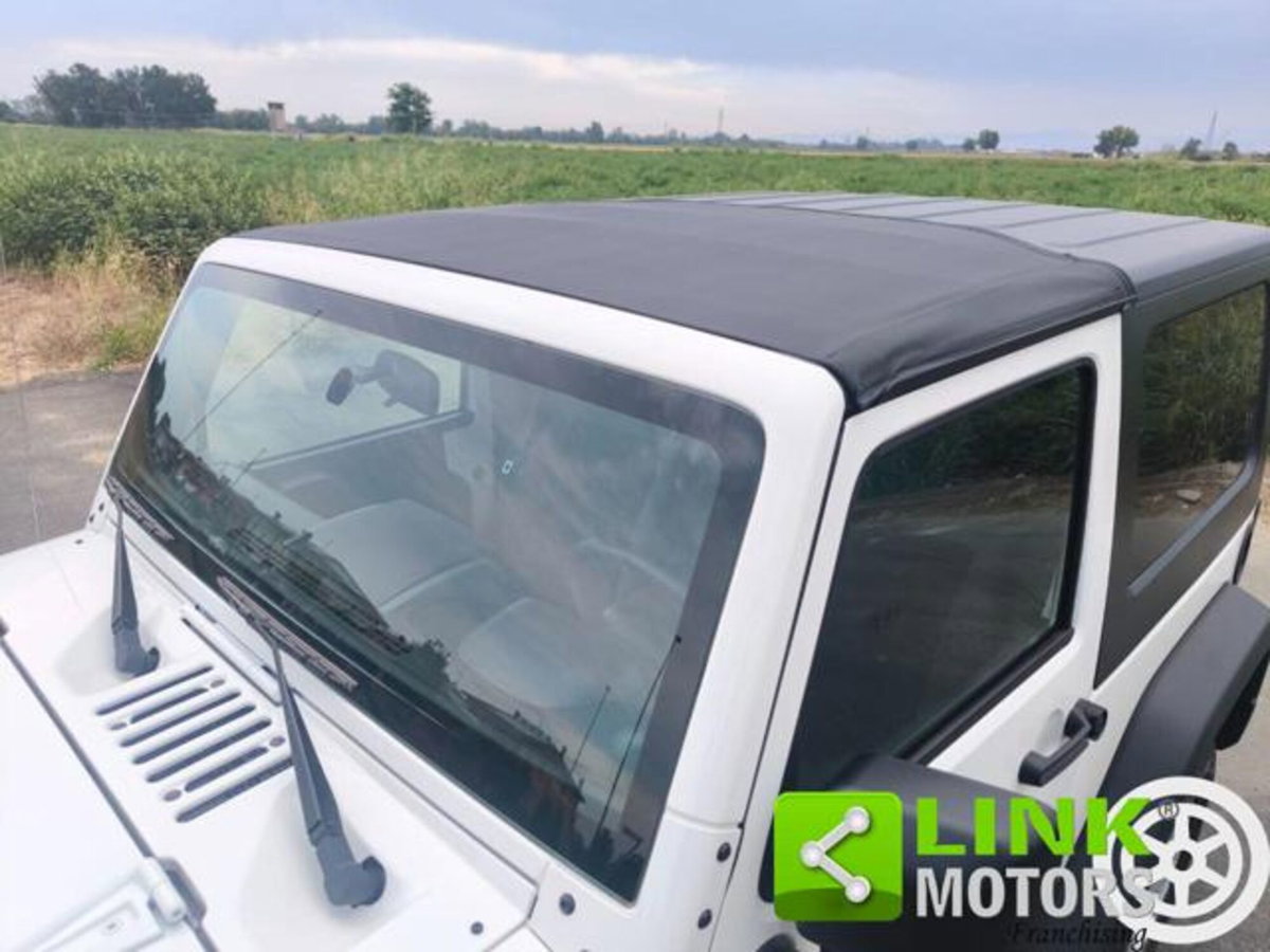 Jeep Wrangler 3.8 Rubicon Auto (9)
