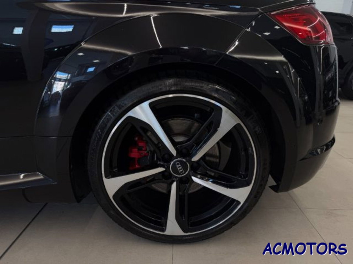 Audi TTS Coupé 2.0 TFSI 310 CV quattro (8)