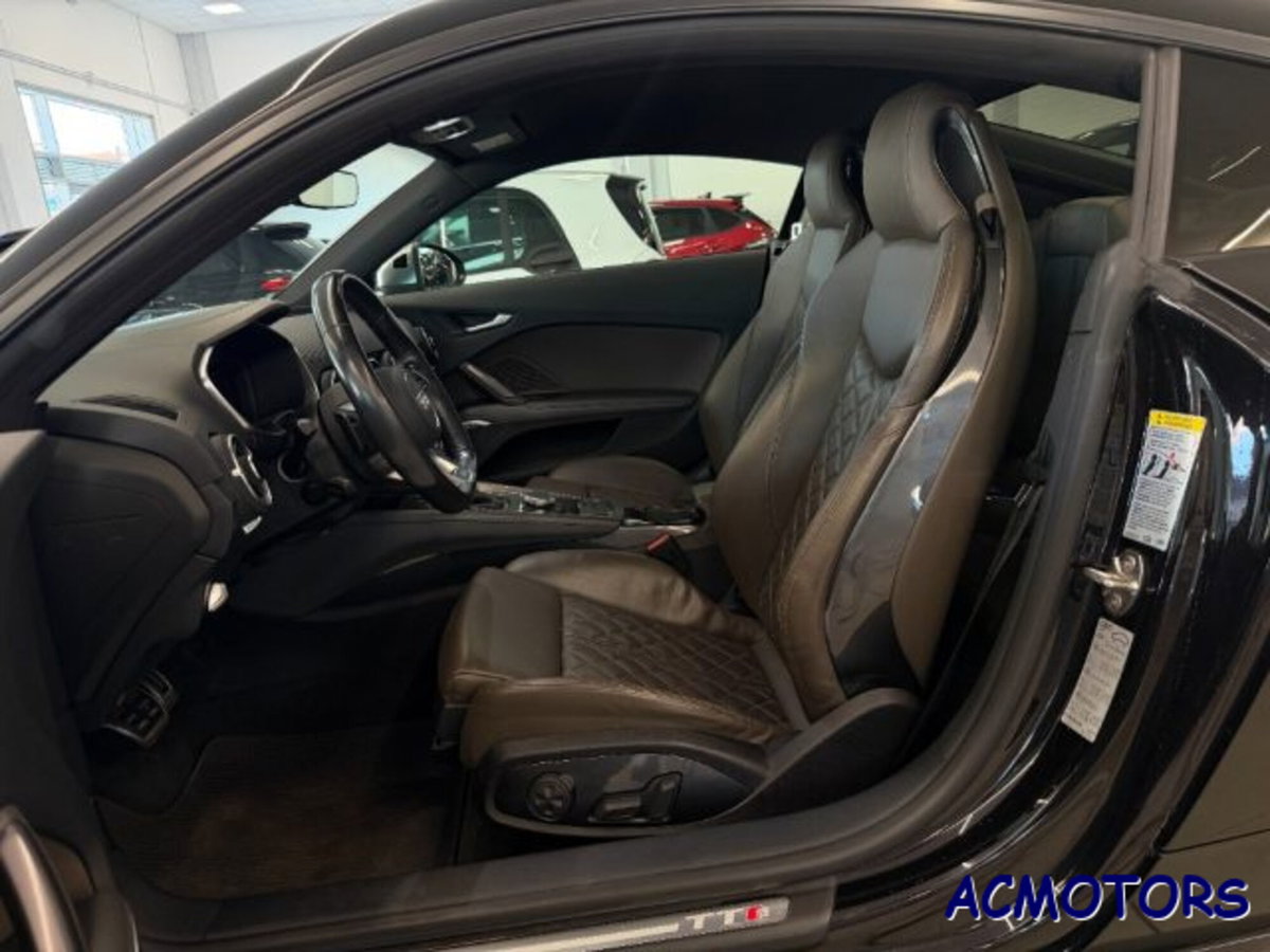 Audi TTS Coupé 2.0 TFSI 310 CV quattro (9)