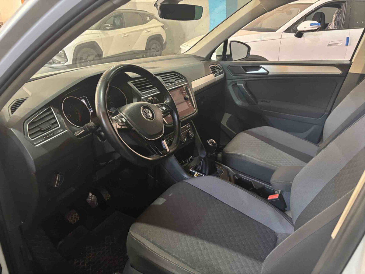 Volkswagen Tiguan 2.0 TDI SCR Sport BlueMotion Technology (2)