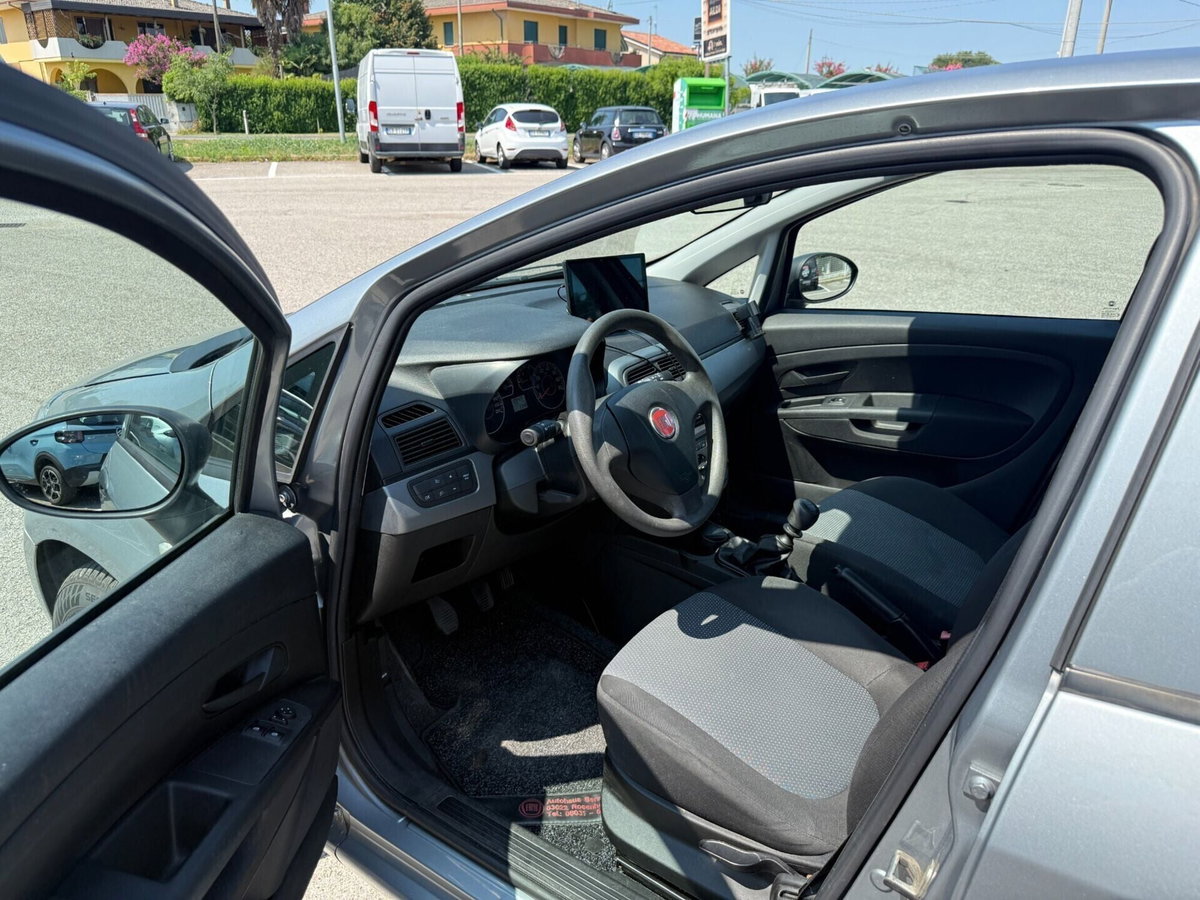 Fiat Punto 1.2 8V 5 porte Easy (8)