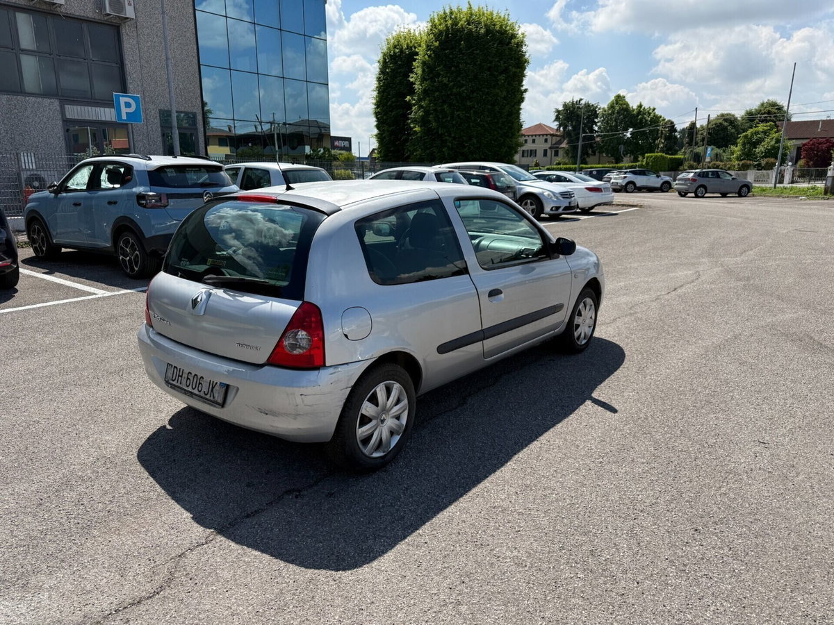 Renault Clio 1.2 16V 3 porte Dynamique (4)