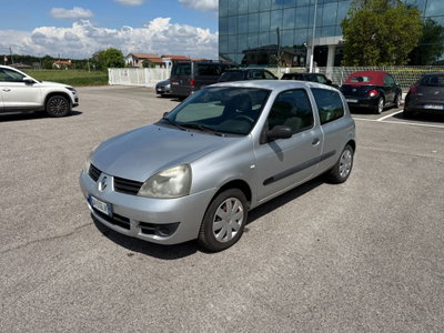 Renault Clio 1.2 16V 3 porte Dynamique (8)