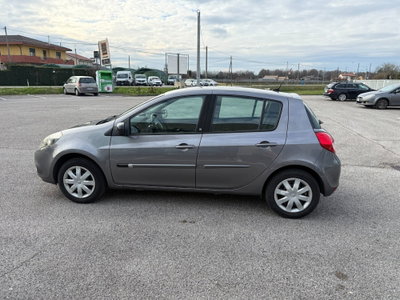 Renault Clio 1.2 16V 5 porte Luxe (7)