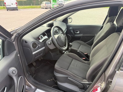 Renault Clio 1.2 16V 5 porte Luxe (9)