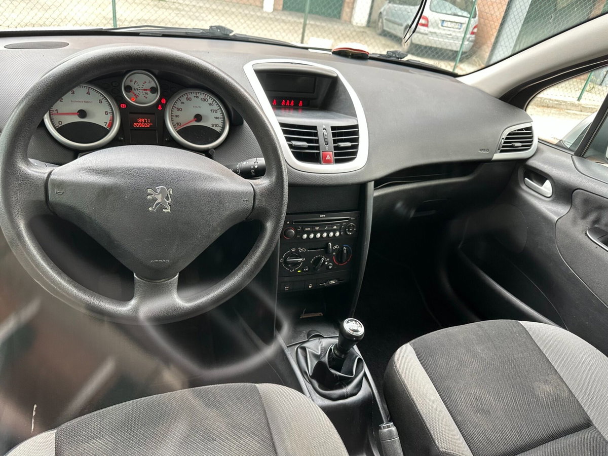 Peugeot 207 8V 75CV 5p. X Line ECO GPL (13)