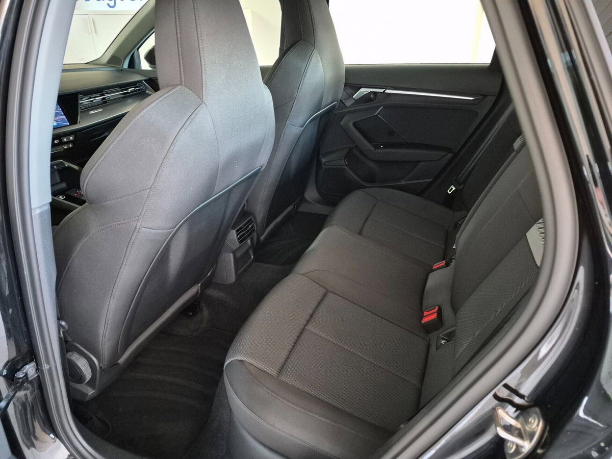 Audi A3 Sportback 35 TFSI S tronic Business Advanced (13)