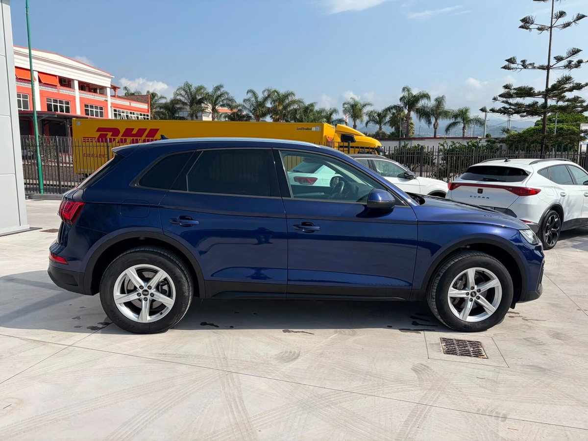 Audi Q5 40 TDI 204 CV quattro S tronic Business (6)