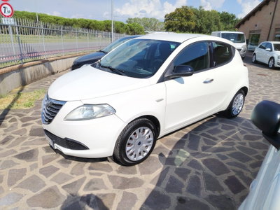 Lancia Ypsilon 1.2 69 CV 5 porte Gold (5)