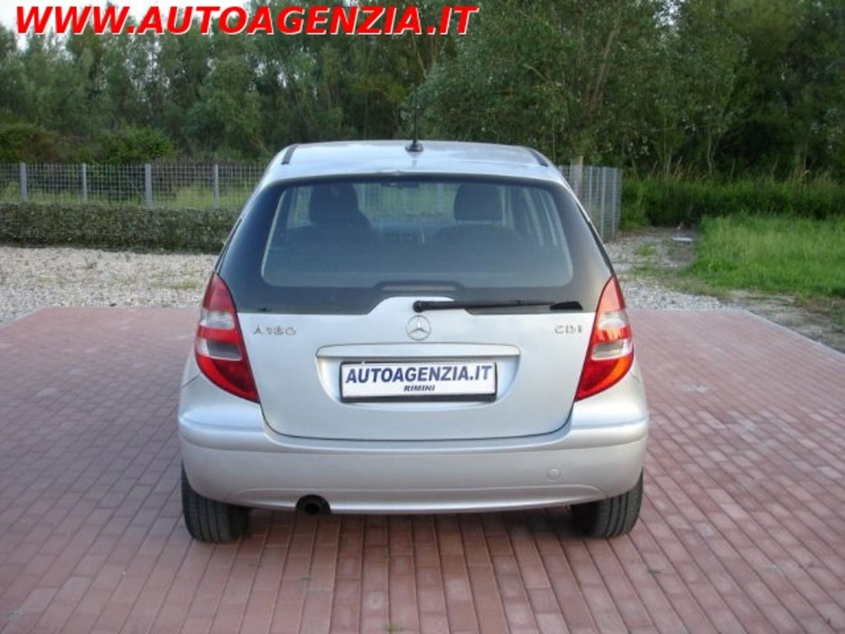 Mercedes-Benz Classe A 180 CDI Elegance (3)
