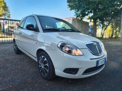 Lancia Ypsilon 1.3 MJT 75 CV Platinum (2)