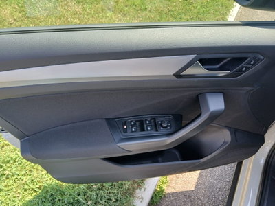 Volkswagen T-Roc 1.0 TSI Life (16)