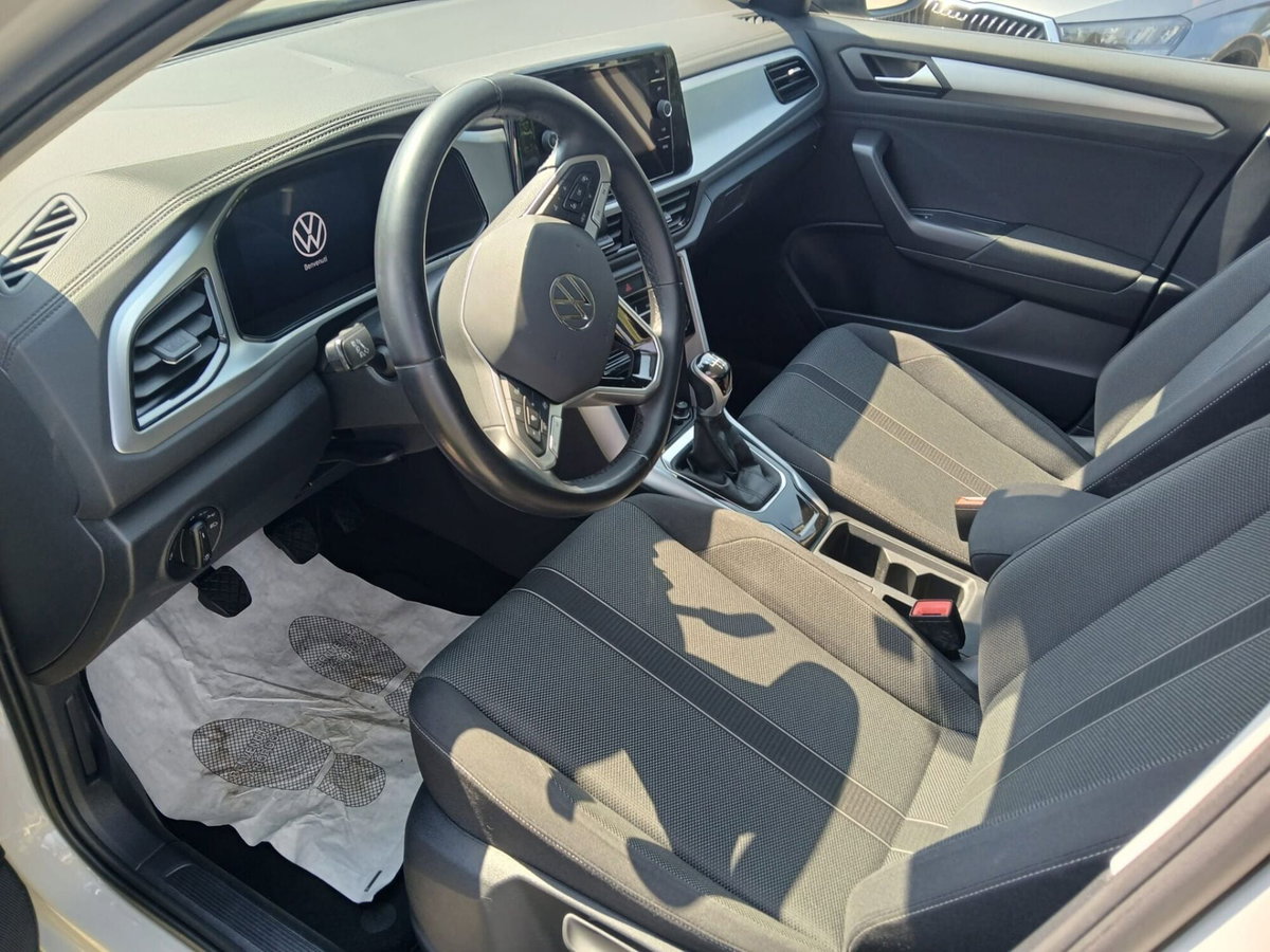 Volkswagen T-Roc 1.0 TSI Life (6)