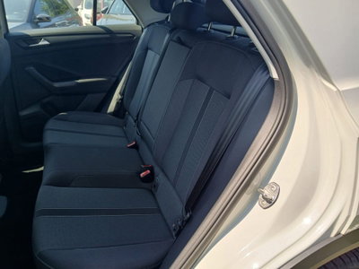 Volkswagen T-Roc 1.0 TSI Life (8)