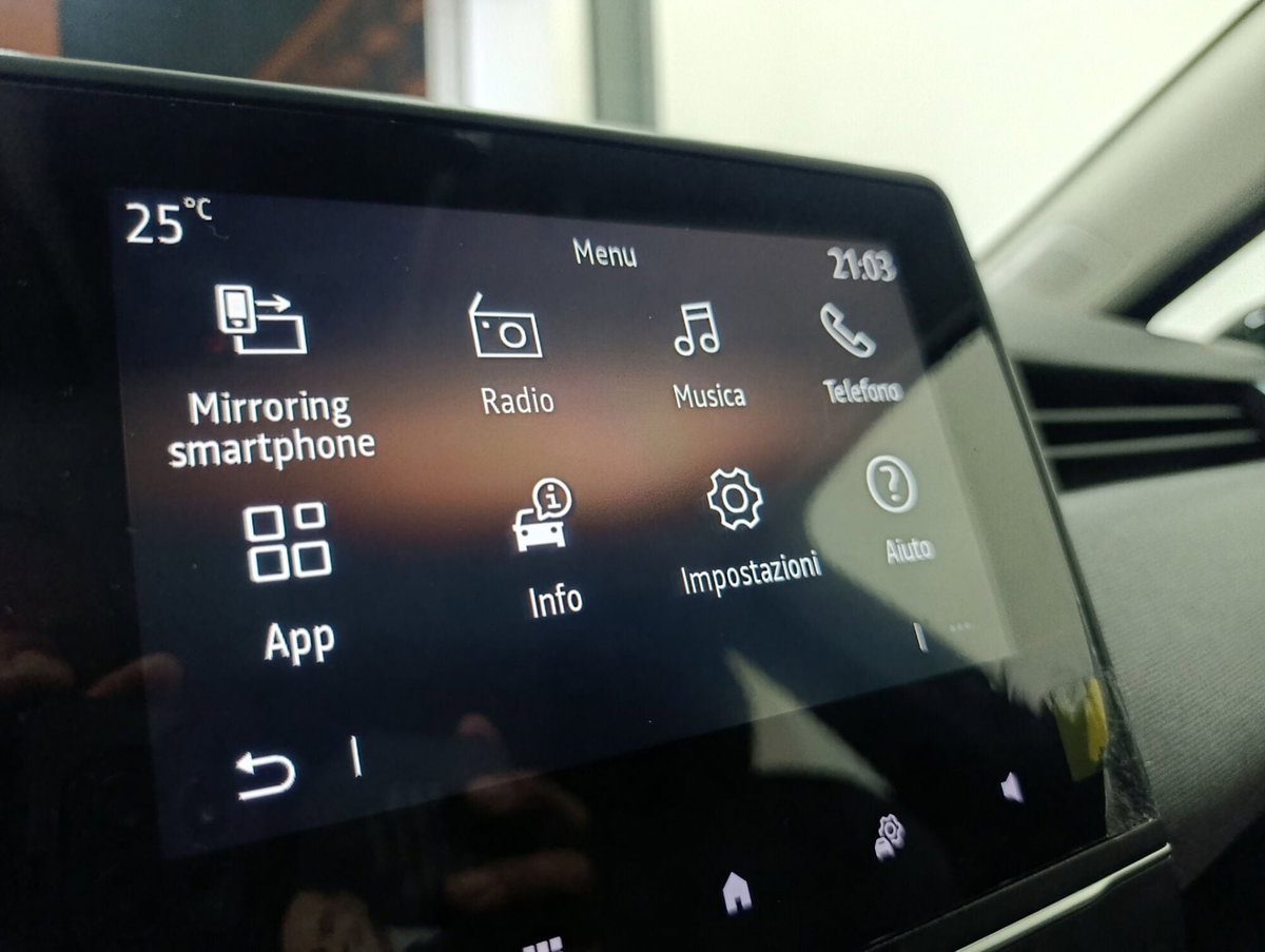 Renault Clio TCe 100 CV GPL 5 porte Techno (17)