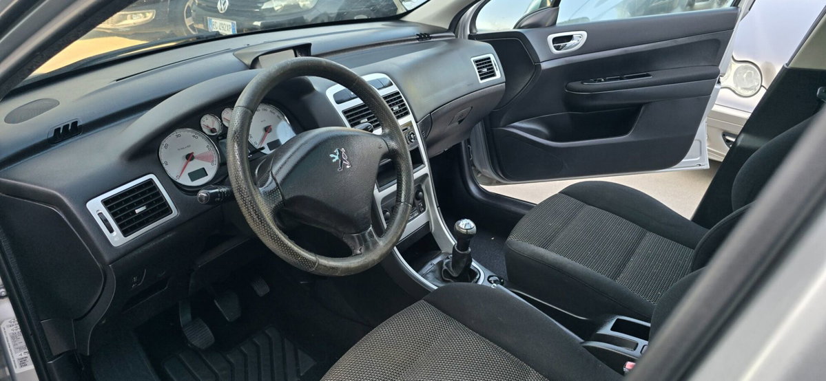 Peugeot 307 SW 16V HDi FAP 110CV Station Australian (16)
