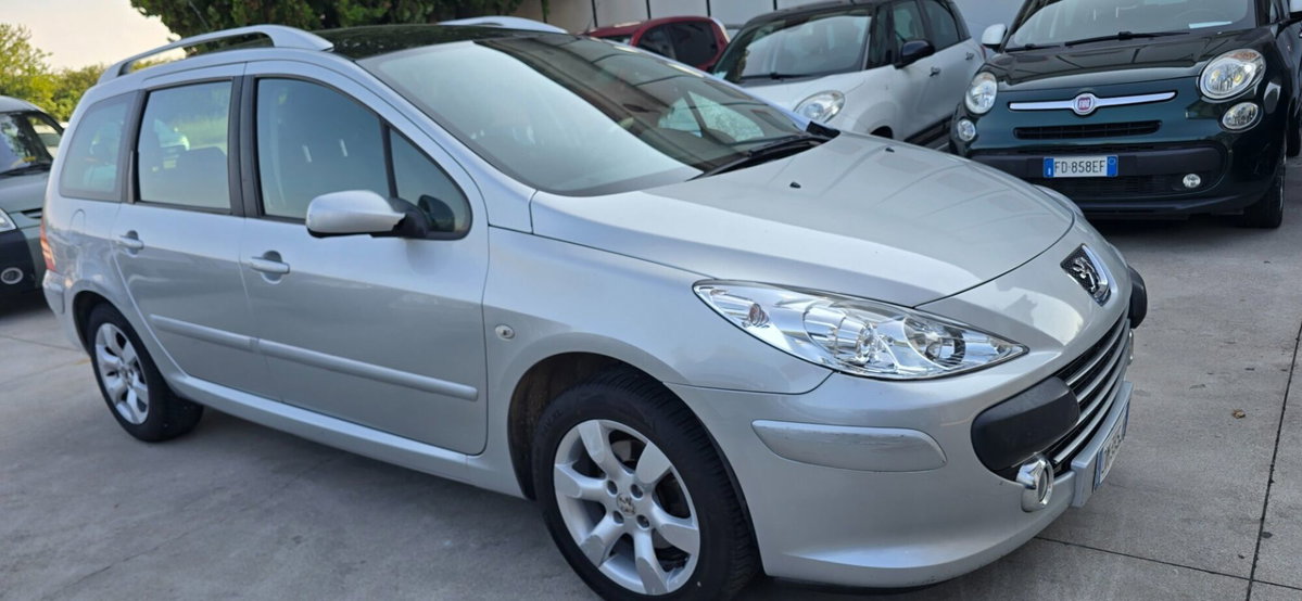 Peugeot 307 SW 16V HDi FAP 110CV Station Australian (2)