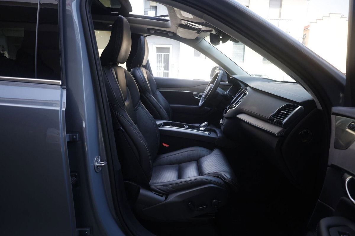 Volvo XC90 B5 (d) AWD automatico 7 posti Ultimate Bright (12)