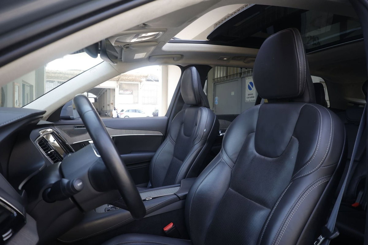 Volvo XC90 B5 (d) AWD automatico 7 posti Ultimate Bright (17)