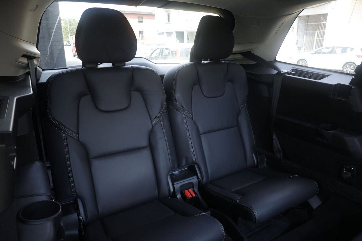 Volvo XC90 B5 (d) AWD automatico 7 posti Ultimate Bright (19)