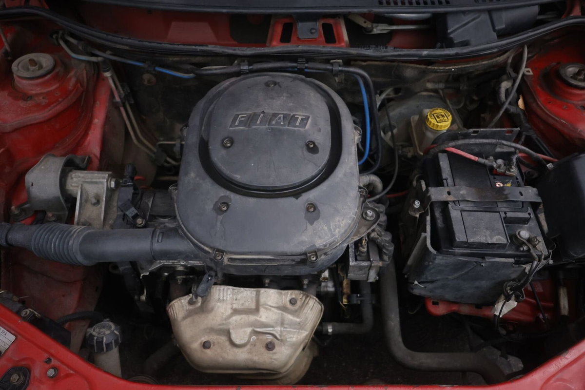 Fiat Punto 1.2i cat 5 porte ELX (18)