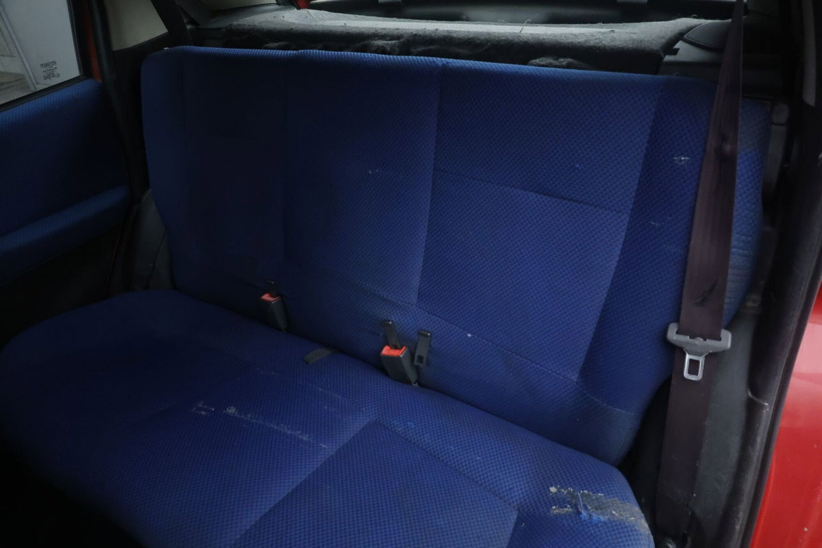 Fiat Punto 1.2i cat 5 porte ELX (3)