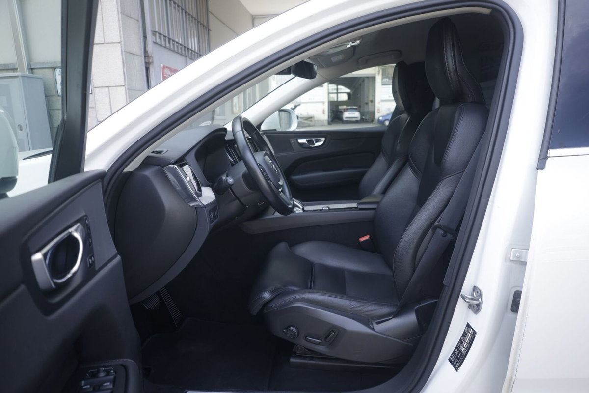 Volvo XC60 B4 Geartronic Inscription (17)