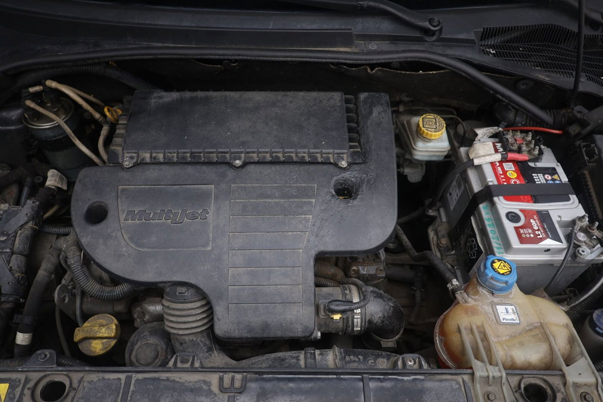 Fiat Grande Punto 1.3 MJT 75 CV 5 porte Active (18)
