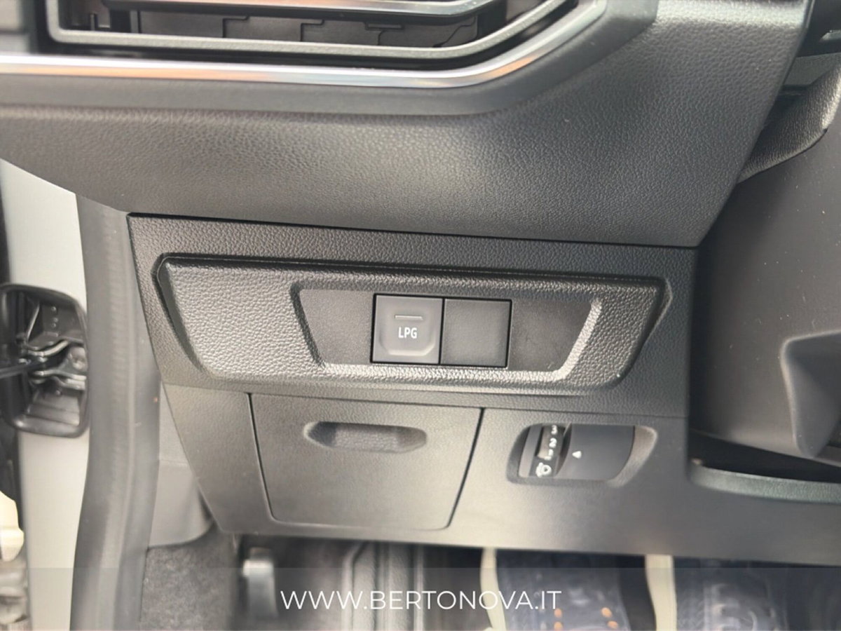 Dacia Jogger 1.0 tce Extreme UP Gpl 100cv (18)
